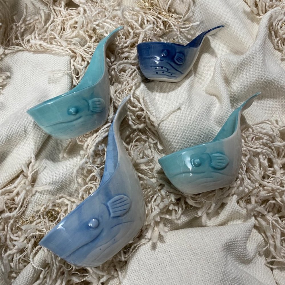 ANTHROPOLOGIE Whale-Tail Measuring Cups - Picture 6 of 12